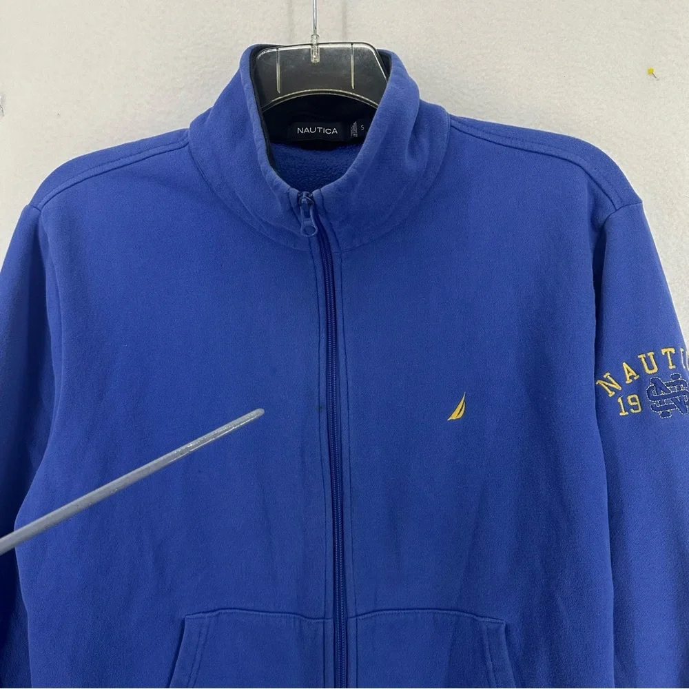 Nautica staining shown